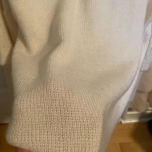 Bell sleeve sweater - Picture 4 of 5